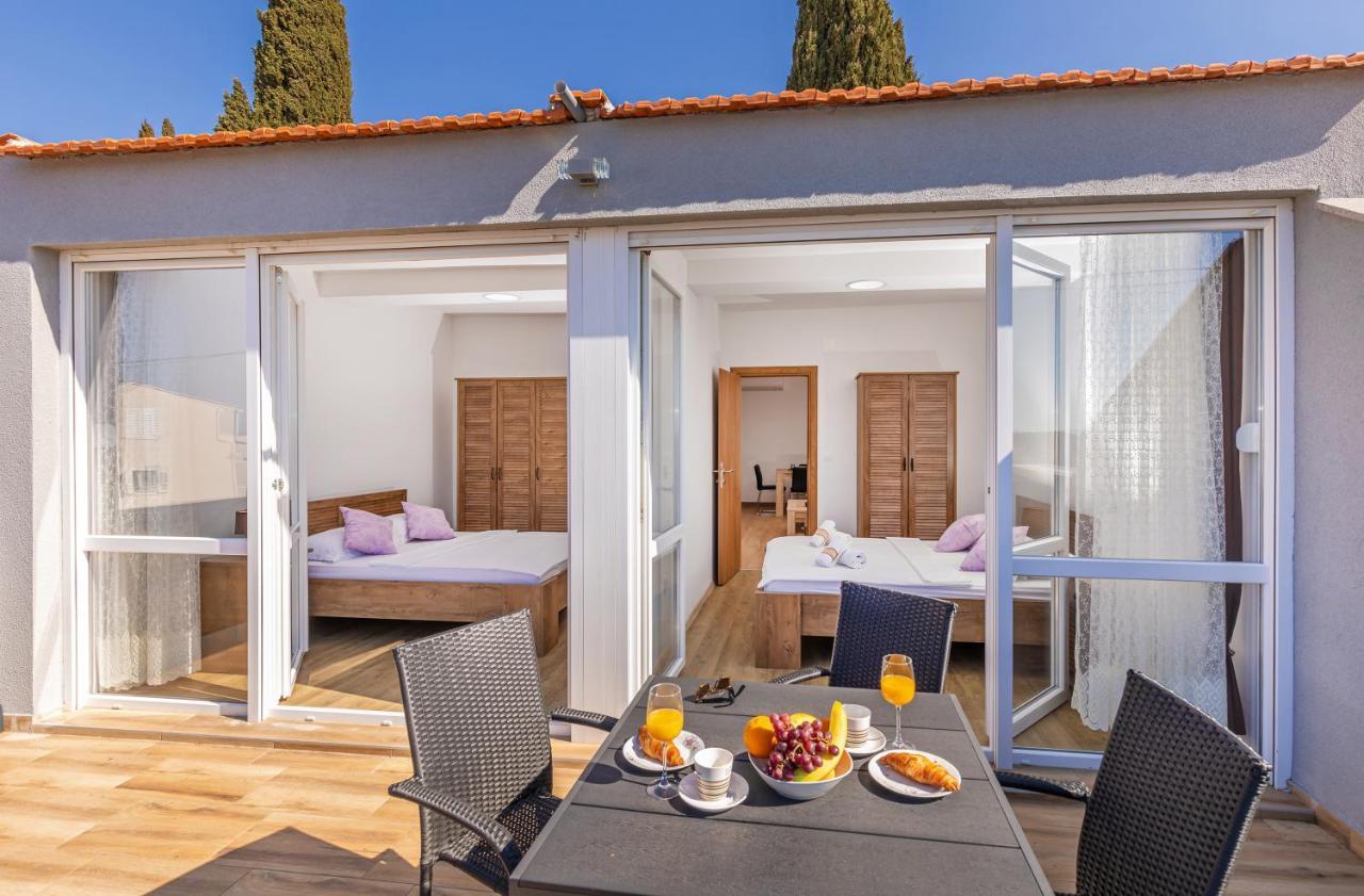 קאבטאט Apartments Sweet And Cozy מראה חיצוני תמונה